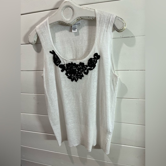 LAUREL – Sleeveless Knit Top with Appliqué Detail – Size XL - Picture 3 of 7